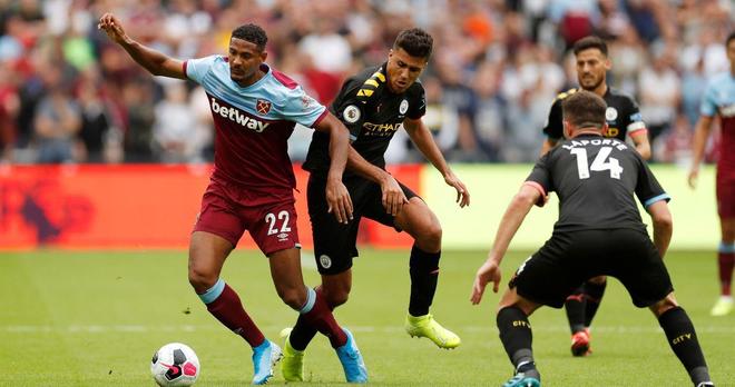 王励勤1番呼吁引争议，莎头不该被关注？球迷戳破残酷现实！