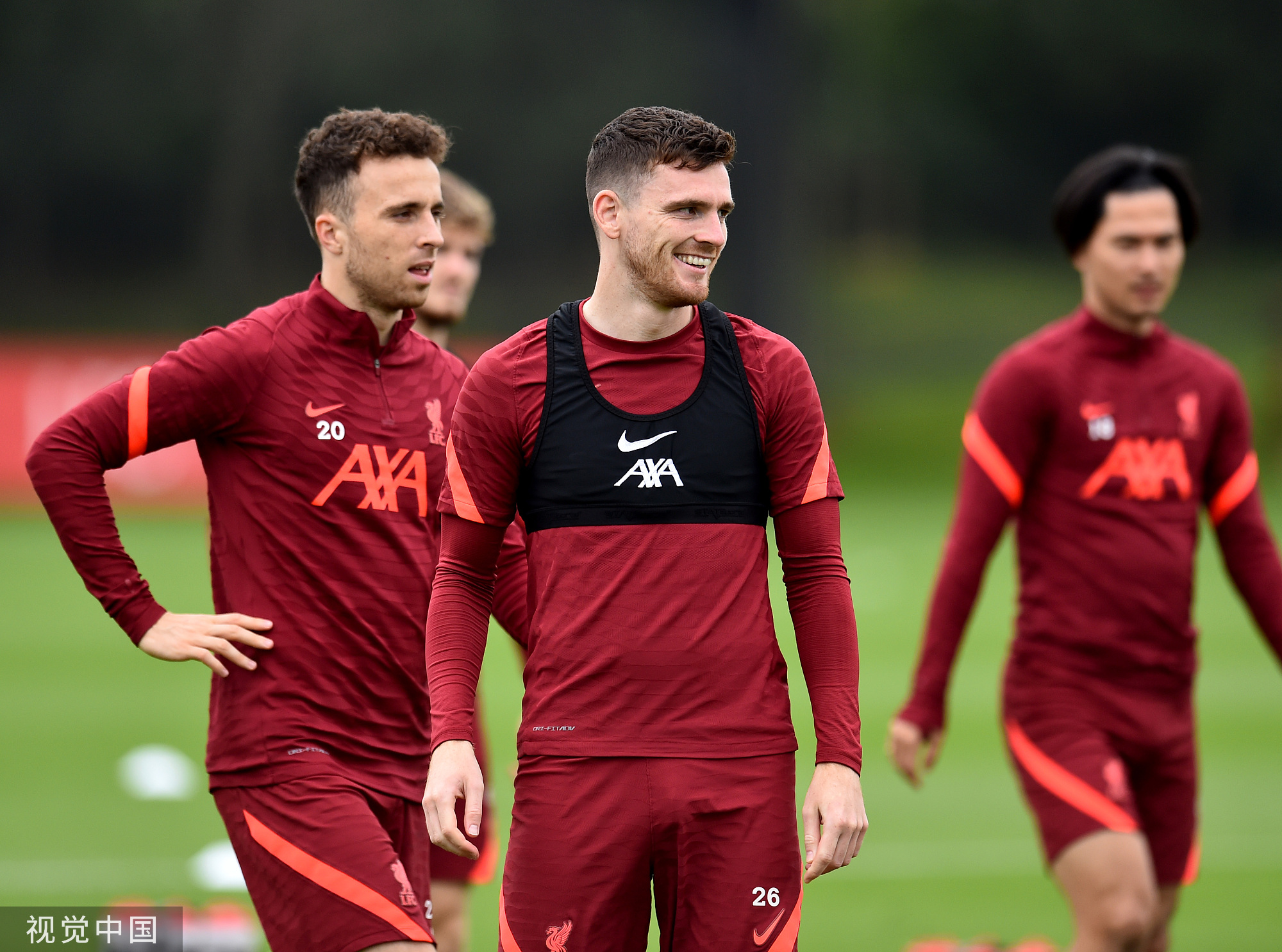 记者：阿贝洛亚在穆帅时代曾出卖多位队友，他是老佛爷的宠儿（记者称：穆帅时期阿贝洛亚曾出卖多位队友，深受老佛爷偏爱）