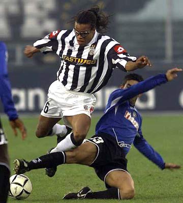 第17圈，诺里斯和勒克莱尔先后进站，出站后诺里斯卡在安东内利身后暂列第9。