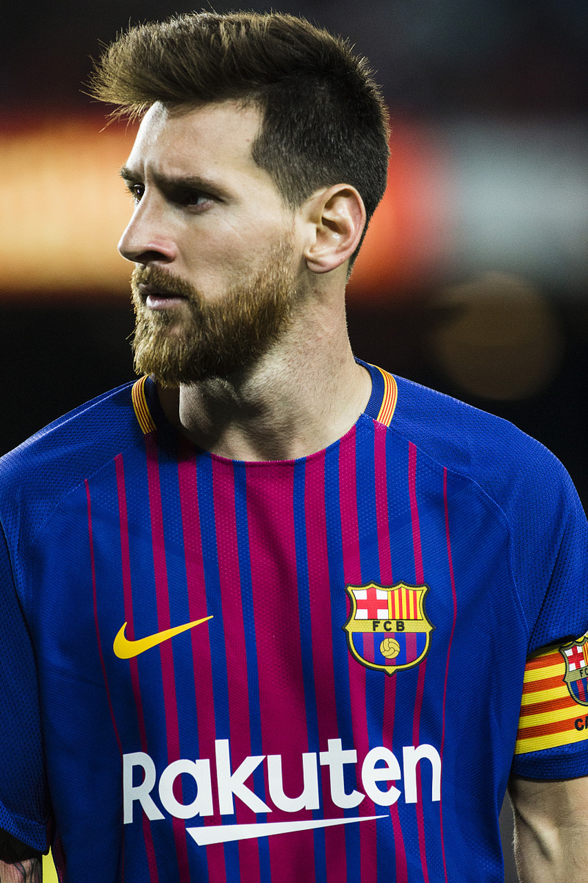 意杯半场：卢卡头槌破门，那不勒斯暂1-0卡利亚里（意杯半场：卢卡头球建功，那不勒斯暂以1-0领先卡利亚里）