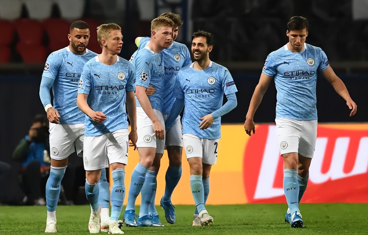 巴萨官方：受大雾影响，球队客战贝蒂斯的航班延误一小时