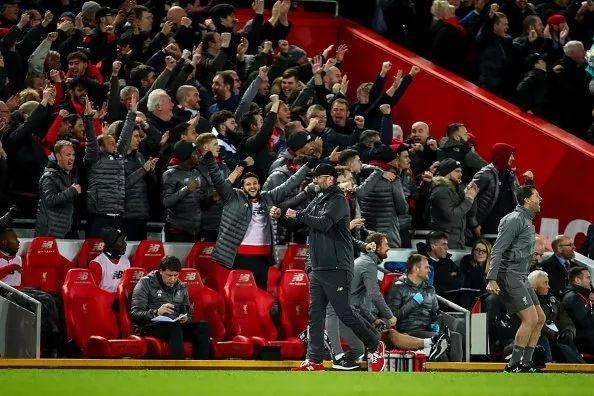 世体：佩德里缺席巴萨赛前合练，确定无缘欧冠客战切尔西（世体：佩德里未参与巴萨赛前训练，确认无缘欧冠客场对阵切尔西）