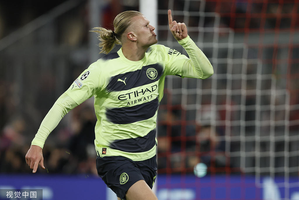 美媒：东契奇直接开着布加迪跑车来到今日与独行侠的比赛现场