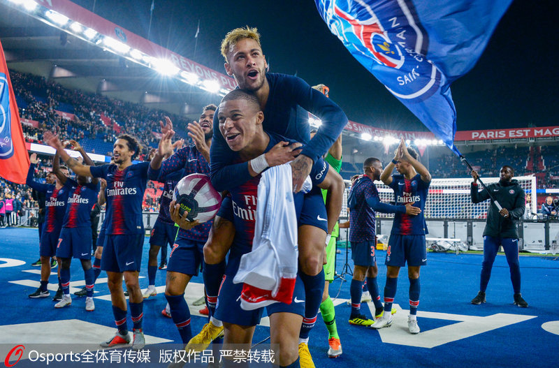 罗马诺：奥罗斯科即将加盟曼联，球员正启程前往英格兰