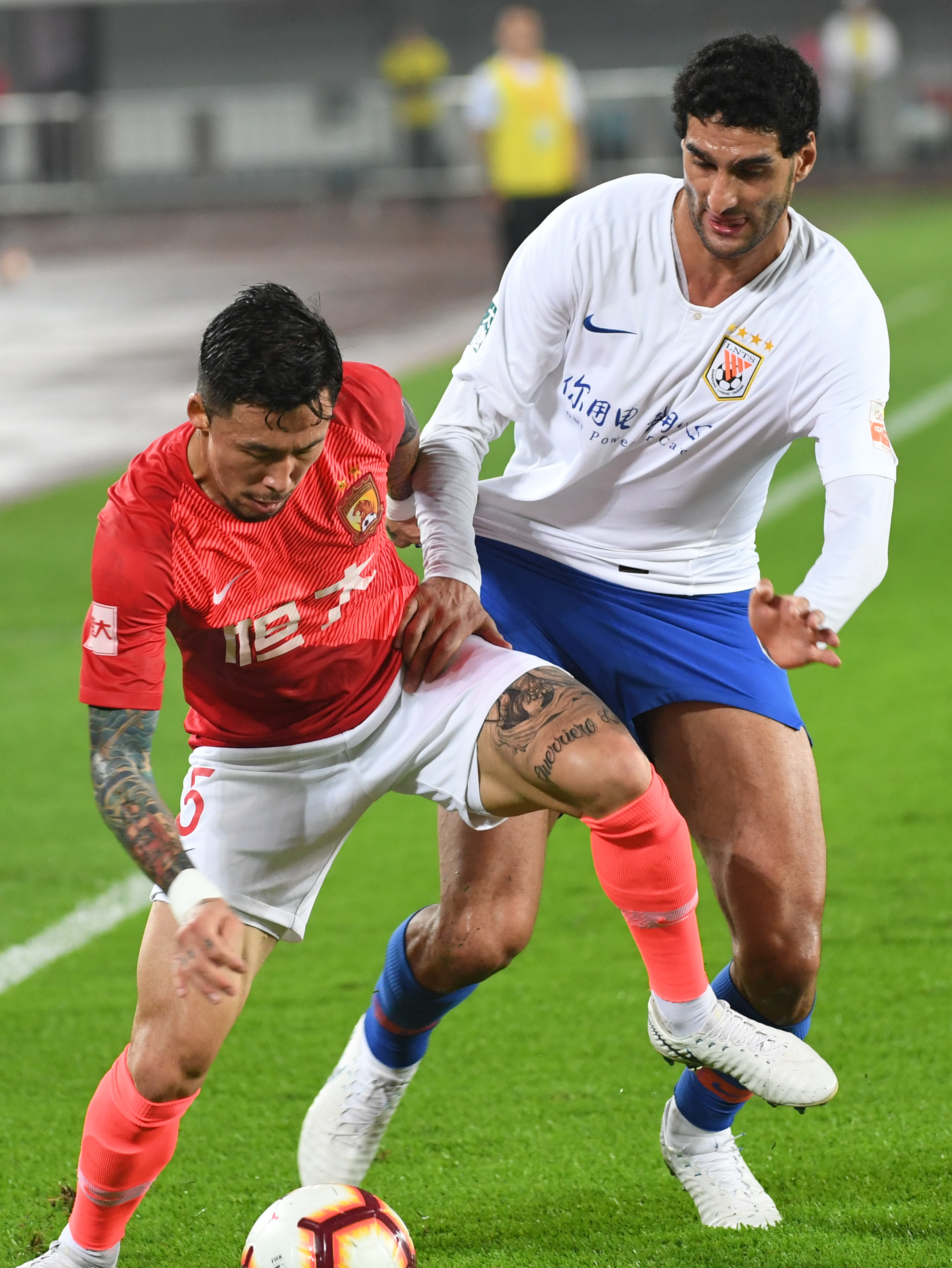 新卡牌大师？皇马本场主裁金特罗本赛季9场西甲出示8红42黄（皇马本场主裁金特罗本季西甲9战出8红42黄，堪称发牌机器）