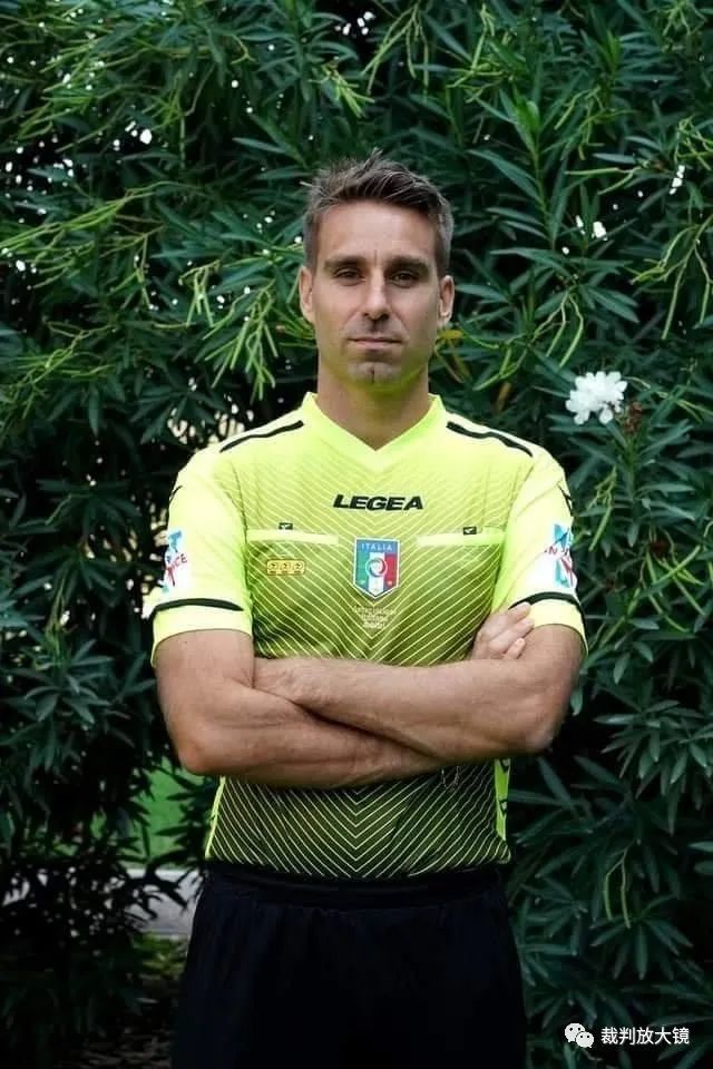 河南00后姑娘李玮洒夺得金腰带，成中国首位女子职业拳击OPBF亚洲冠军